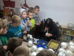 Wycieczka do fabryki bombek 2015 - 05